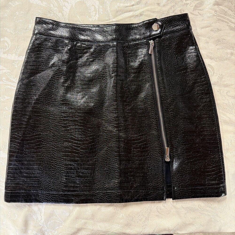 Topshop Faux Leather Skirt Black Size 8 Asymmetrical  Front Zipper Croc Snake